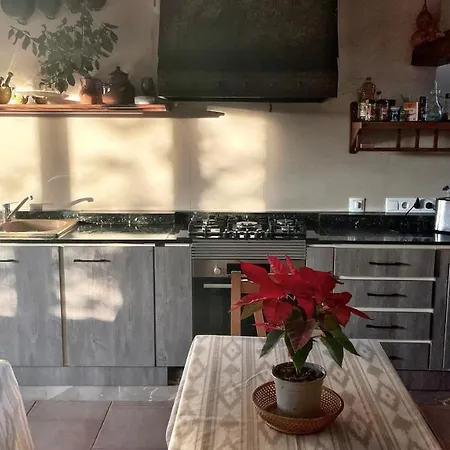 Villa Son Jordi Nou, Beautiful Near Alaro Big Swimming Pool, Bbq Mountain Views 12people Consell
