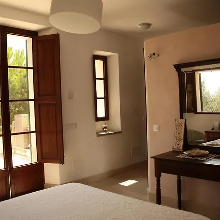 Villa Son Jordi Nou, Beautiful Near Alaro Big Swimming Pool, Bbq Mountain Views 12people Consell